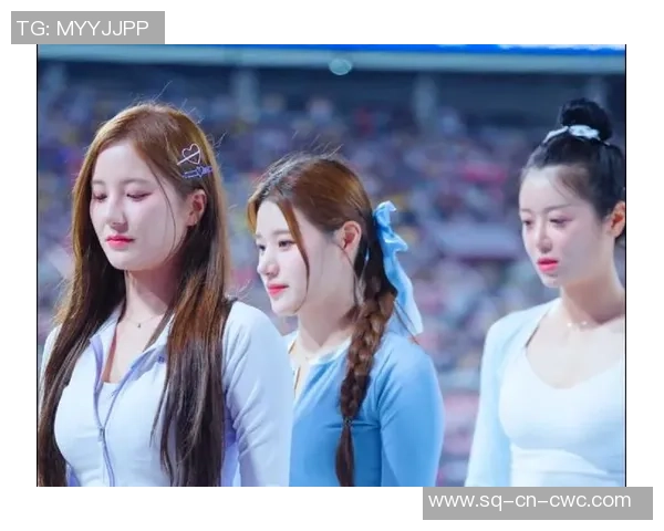 韩国足球拉拉队热情助威展现青春活力引领球迷狂欢盛宴